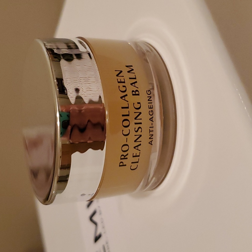 ELEMIS Collagen Collection - Picture 4 of 7